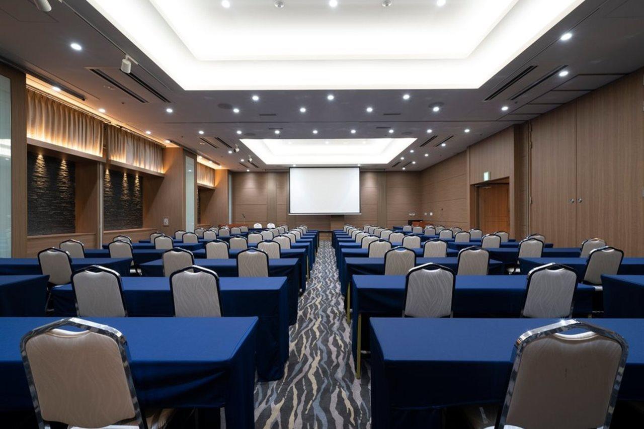 Hotel Binario Umeda Осака Екстериор снимка
